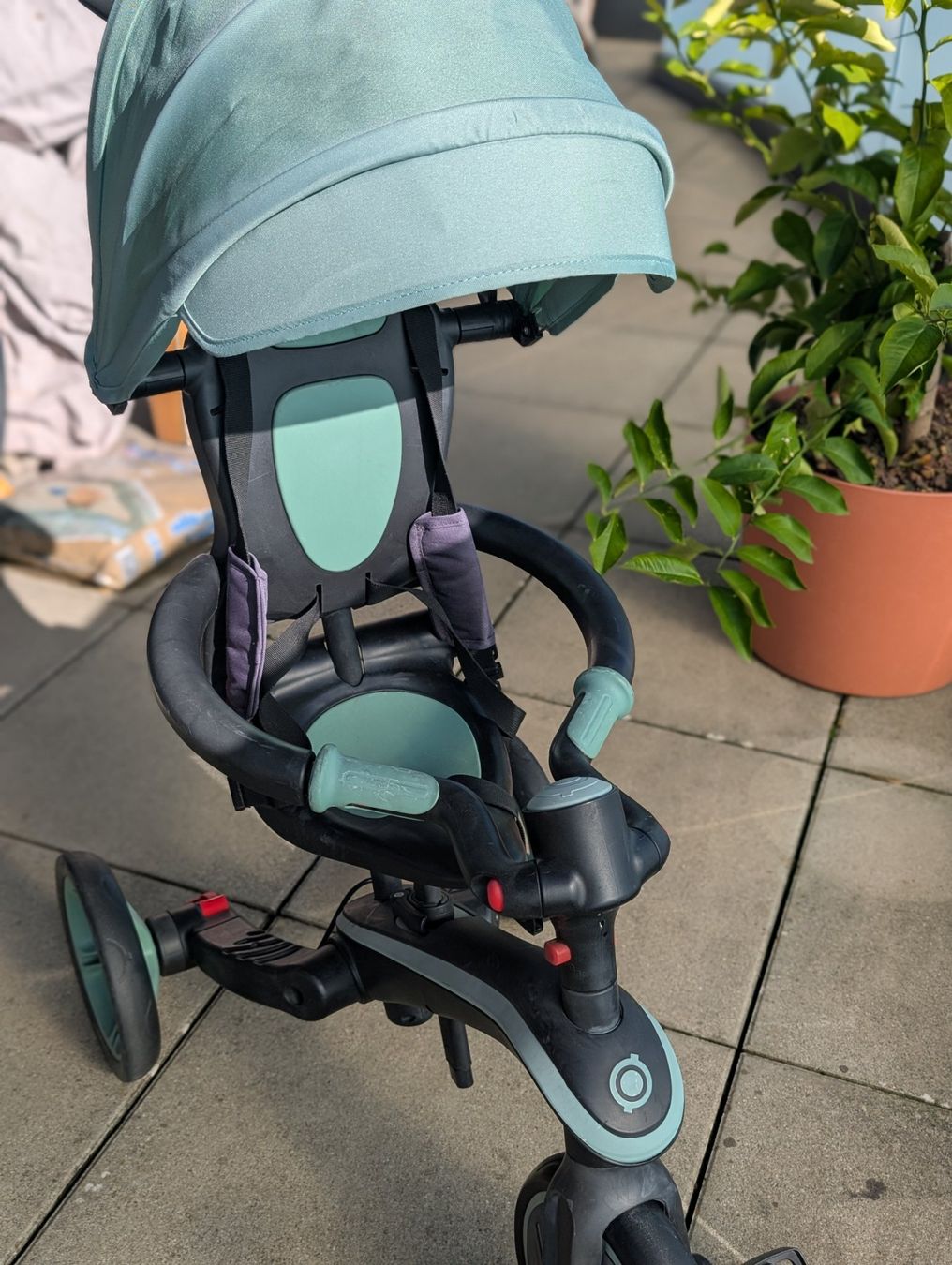Globber Veicoli per bambini: Globber tricycle Explorer 4 en 1 – Usato da Châtelaine venduto da ana_6rg8 1