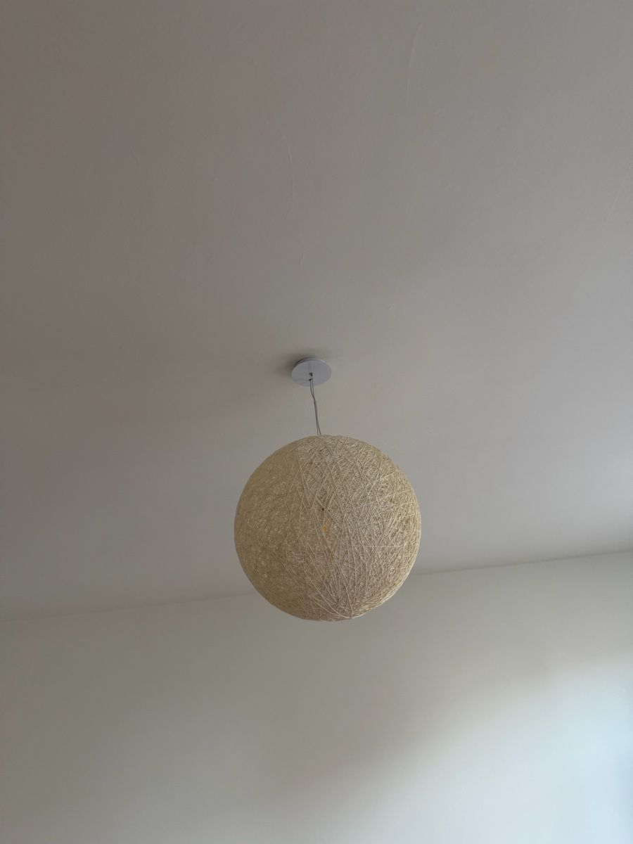 Kronleuchter & Deckenlampen: Pendelleuchte / Deckenlampe / Hängelampe Kugel cremeweiss – Gebraucht aus Bern von nsigner 1
