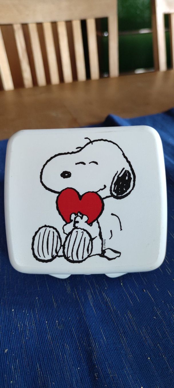 Tupperware Contenitori & Simili: Tupper Sandwichbox Snoopy – Nuovo e nell'imballaggio originale da Schweizersholz venduto da fuchs06