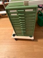 Metallschubladen-Schrank grün 12 Schubladen
