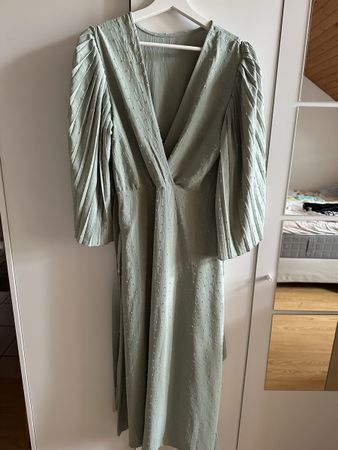 Kleid Pastellgrün Gr. 38/40