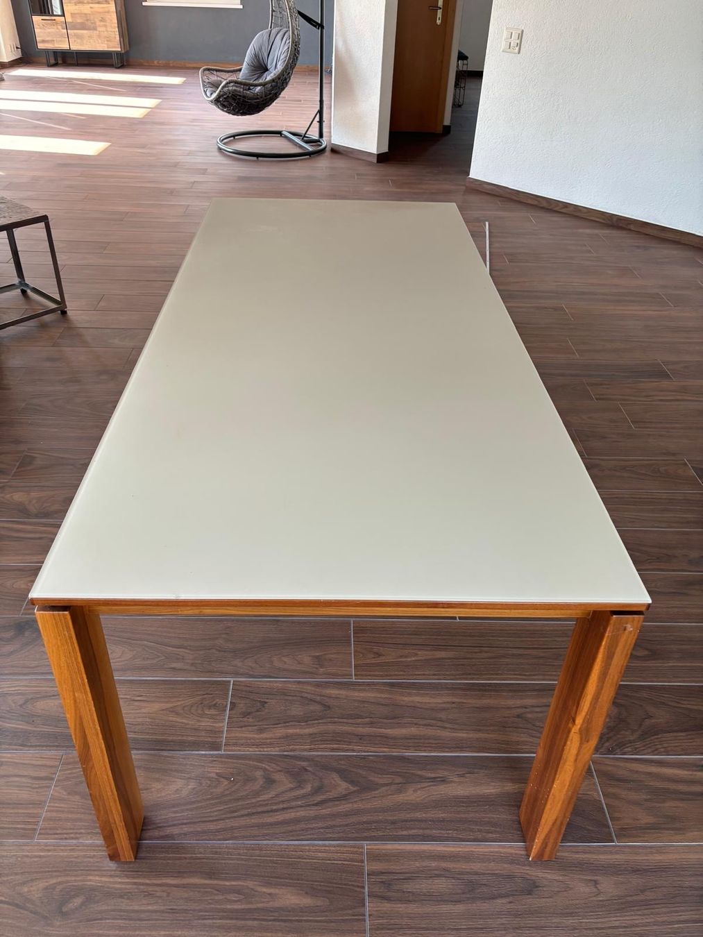 Tavoli: Massiver Esstisch Holz mit Glasplatte – Usato da Bellikon venduto da claudiatom
