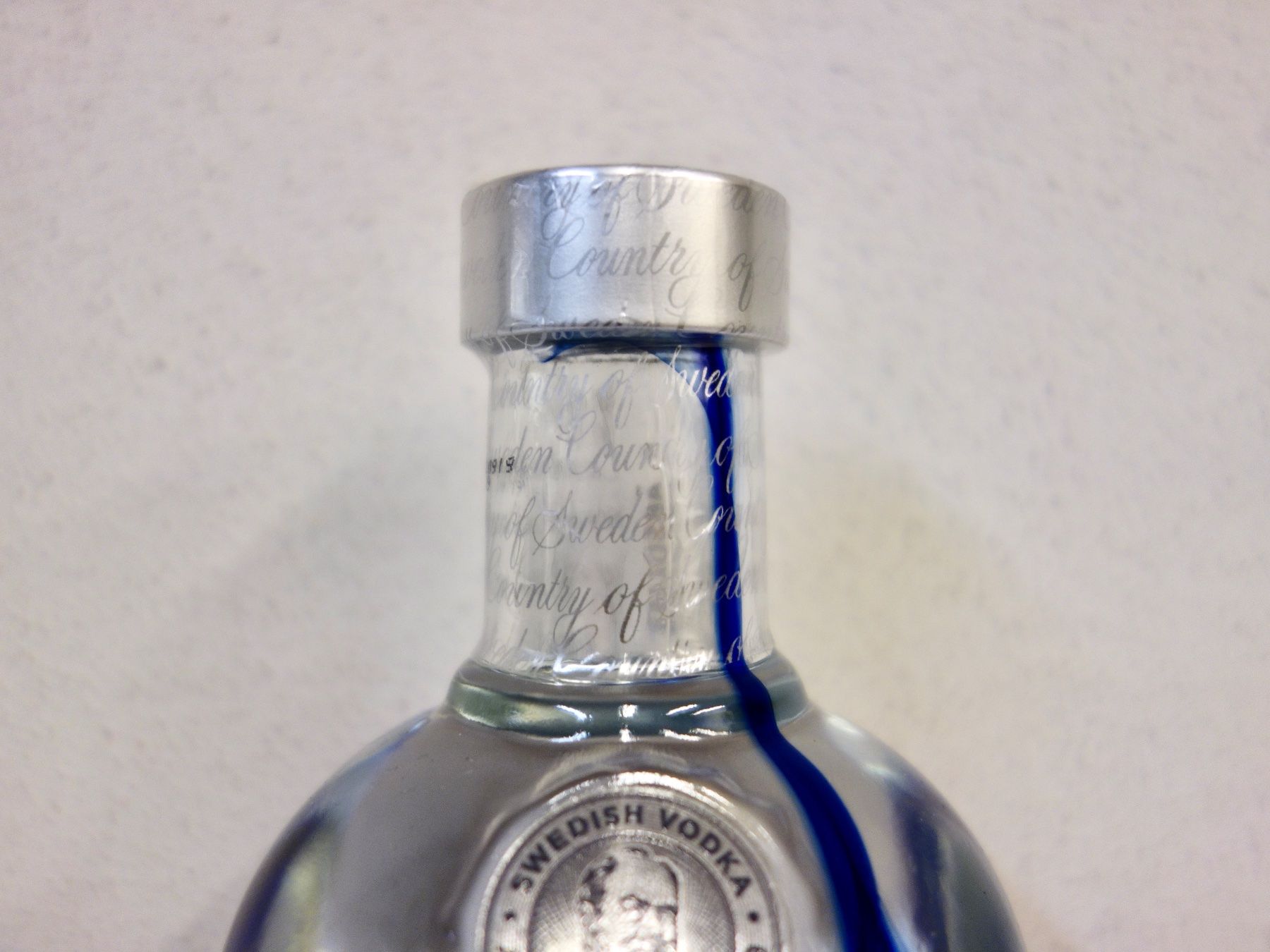 Absolut Vodka Spirituosen: 1 x ABSOLUT VODKA ABSOLUT ORIGINALITY Edition 2013 – Neu und originalverpackt aus Kerzers von zimmergruen 5