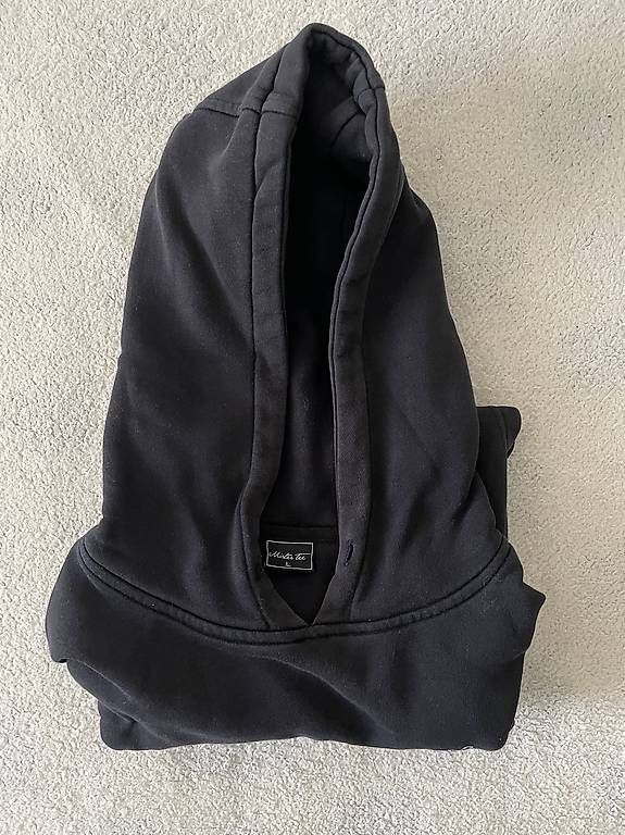 Pullover & Sweatshirts: Schwarzer Hoodie – Gebraucht aus Luzern von Andrej35 3
