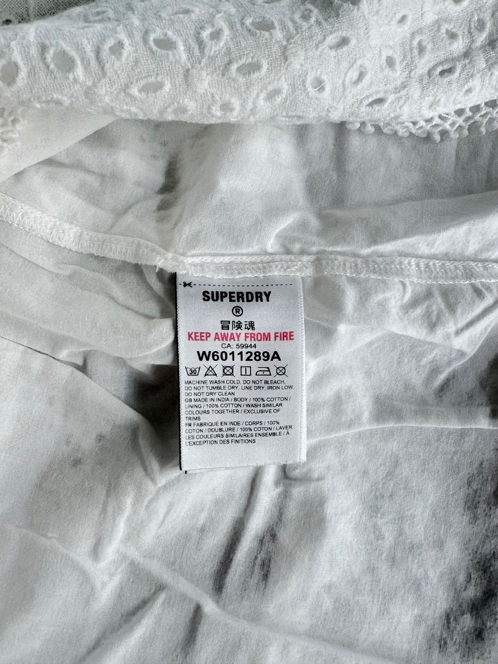 Superdry Tops: SUPERDRY top - T. M – Neuf (Voir description) à La Sarraz par Marina213 8