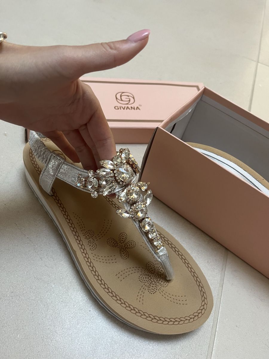 Scarpe da donna: Sandalen Silber Glitzer Gr. 40 Neu mit Box – Nuovo e nell'imballaggio originale da Zollikon venduto da ali_myc2