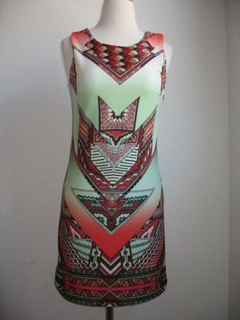 Custo sublime robe en taille 36CH!