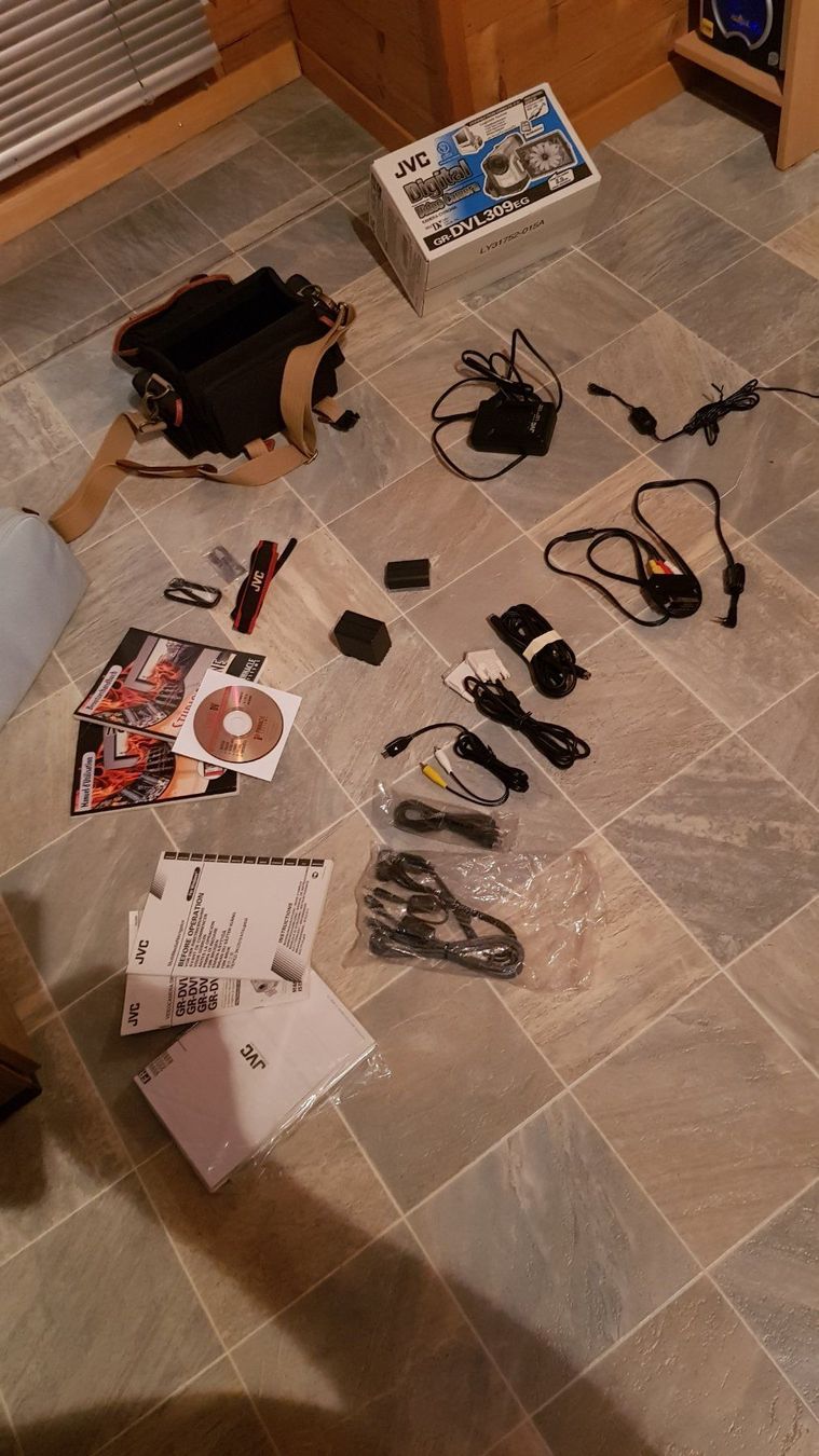 JVC Videocamere: JVC Digital Camera GR-DVL309 eg – Usato da grenchen venduto da Gdesire 4