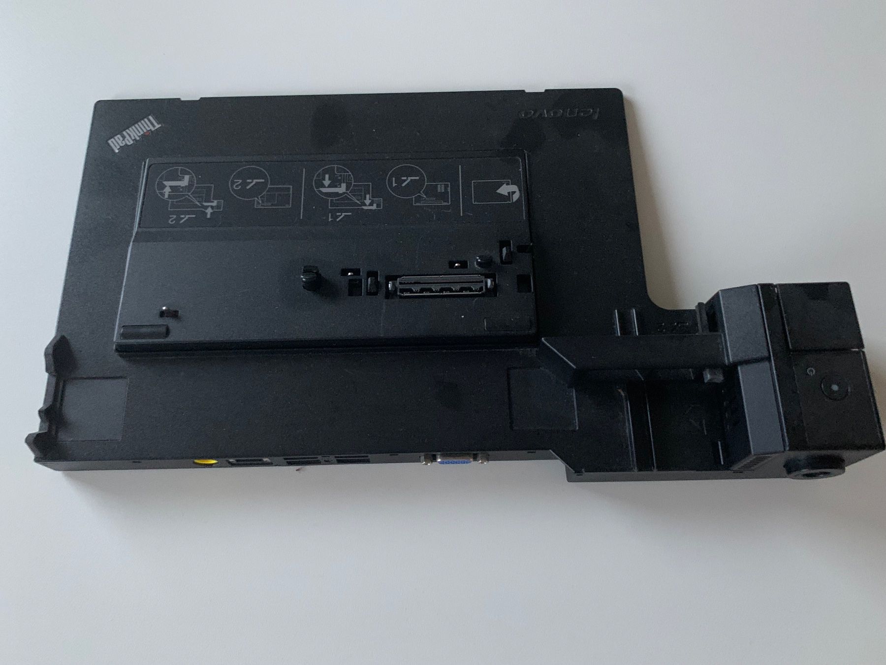 Lenovo Docking station: Lenovo Dockingstation - ThingPad Typ 4336 – Usato da Abtwil SG venduto da Sportedelweiss
