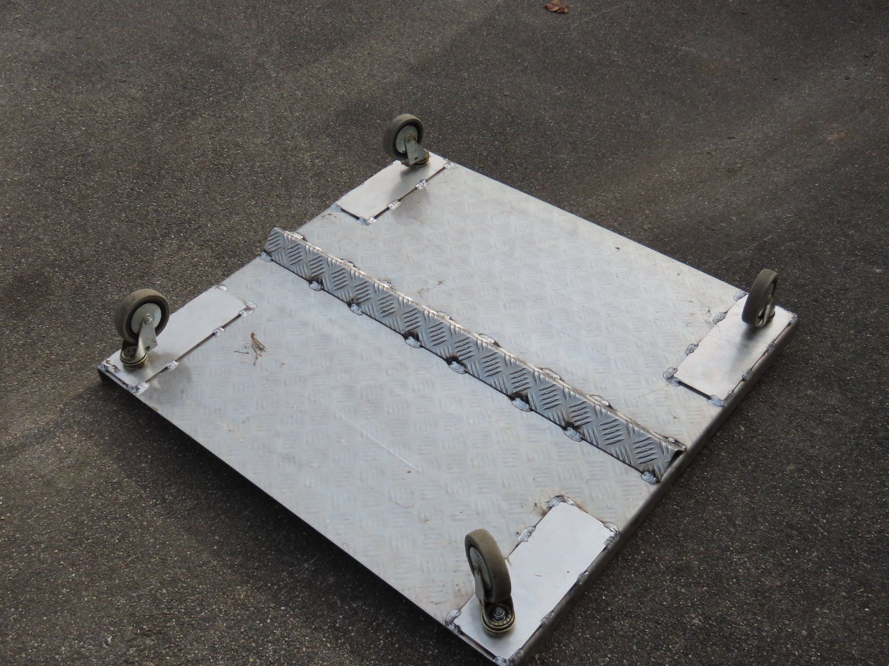 Mobili & Arredamento: Rollwagen Tablarwagen Plattformwagen – Usato da Kradolf venduto da Schraube8 4