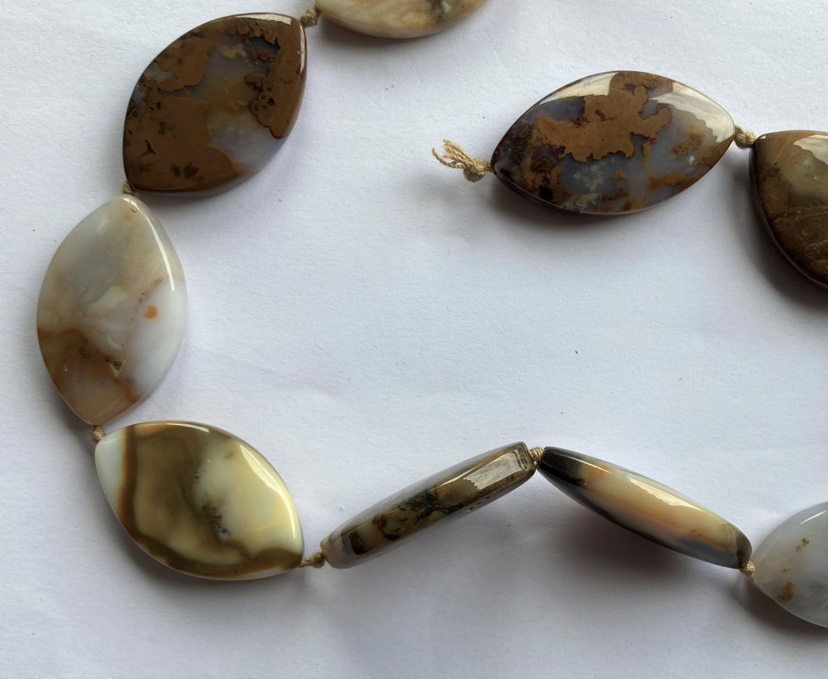 Perle (finte): 10 perles Agate USA, "Feuilles" / USA-Achat – Nuovo e nell'imballaggio originale da Goumoens-la-Ville venduto da brandonv 1