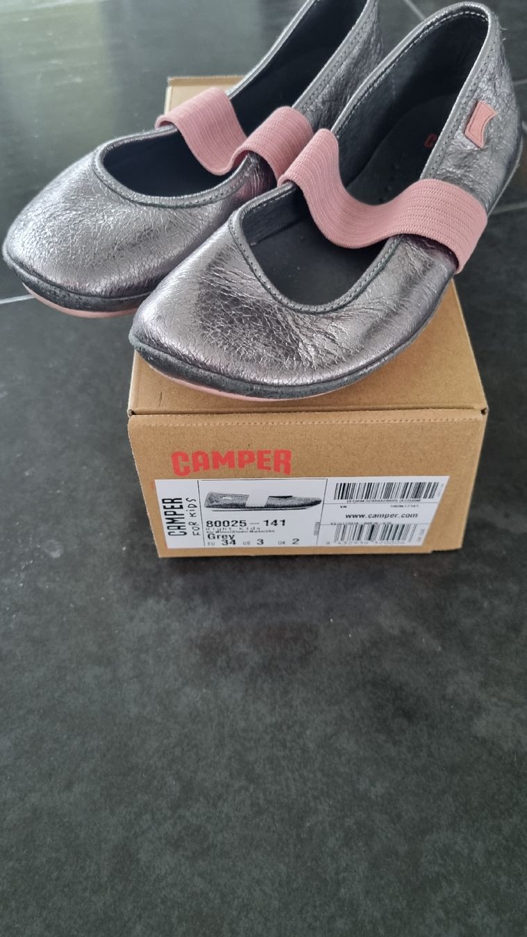 Camper Scarpe per ragazze: Camper Ballerina 34 Silver grau – Usato da Bad Zurzach venduto da Mfritzli