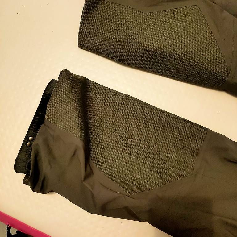 Pantaloni: Black Yak Skihosen Goretex – Usato da Ennetaach venduto da Sigrist 3