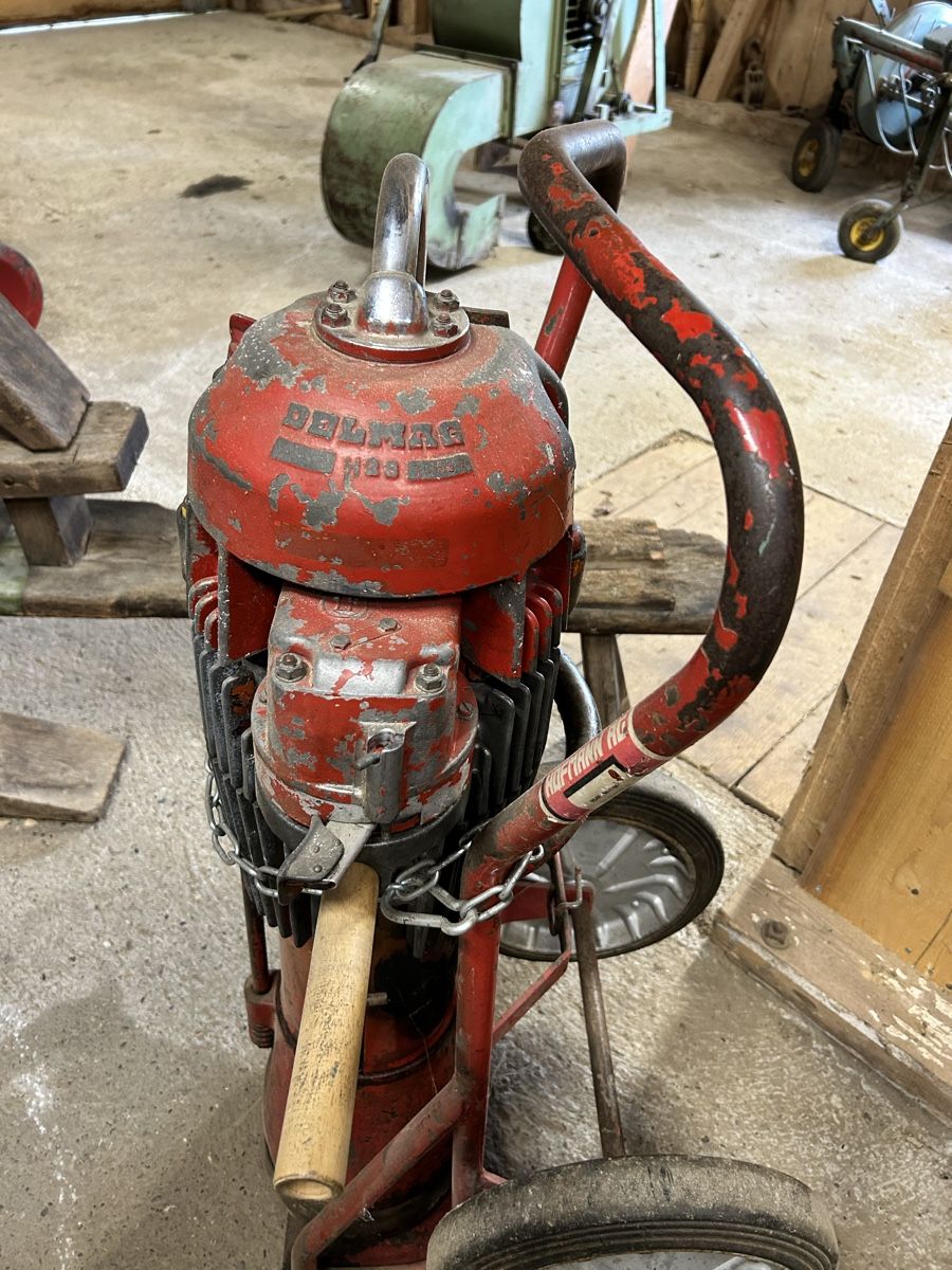 Demag Tutte le macchine: Demag Explosions-stampfer – Usato da Kradolf venduto da kiwigarten1 2