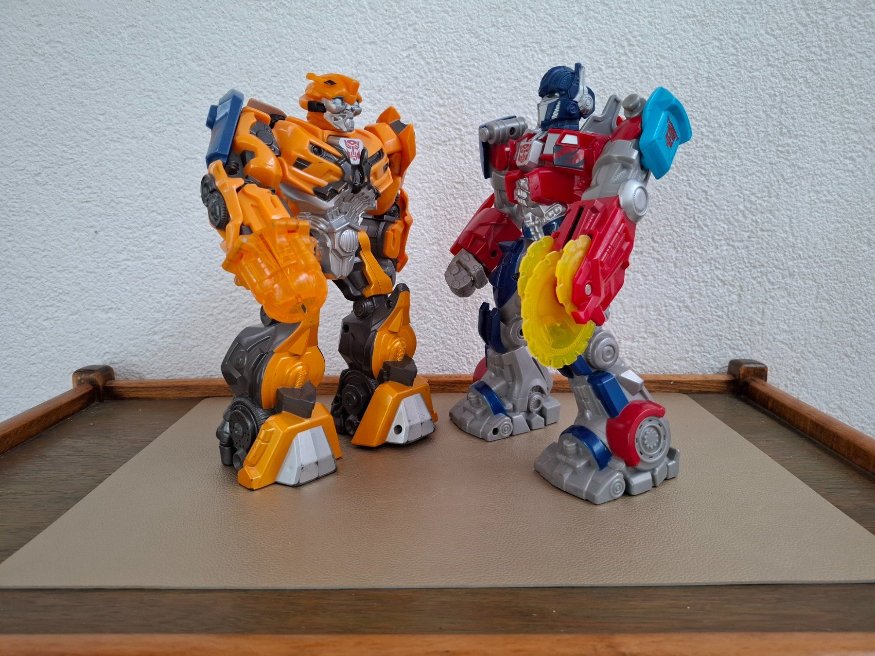 Hasbro Jouets: ⚡ 2xGéants Transformers Hasbro-Optimus Prime & Bumblebe-2011 – D'occasion à Meinier par Gattuso22 3