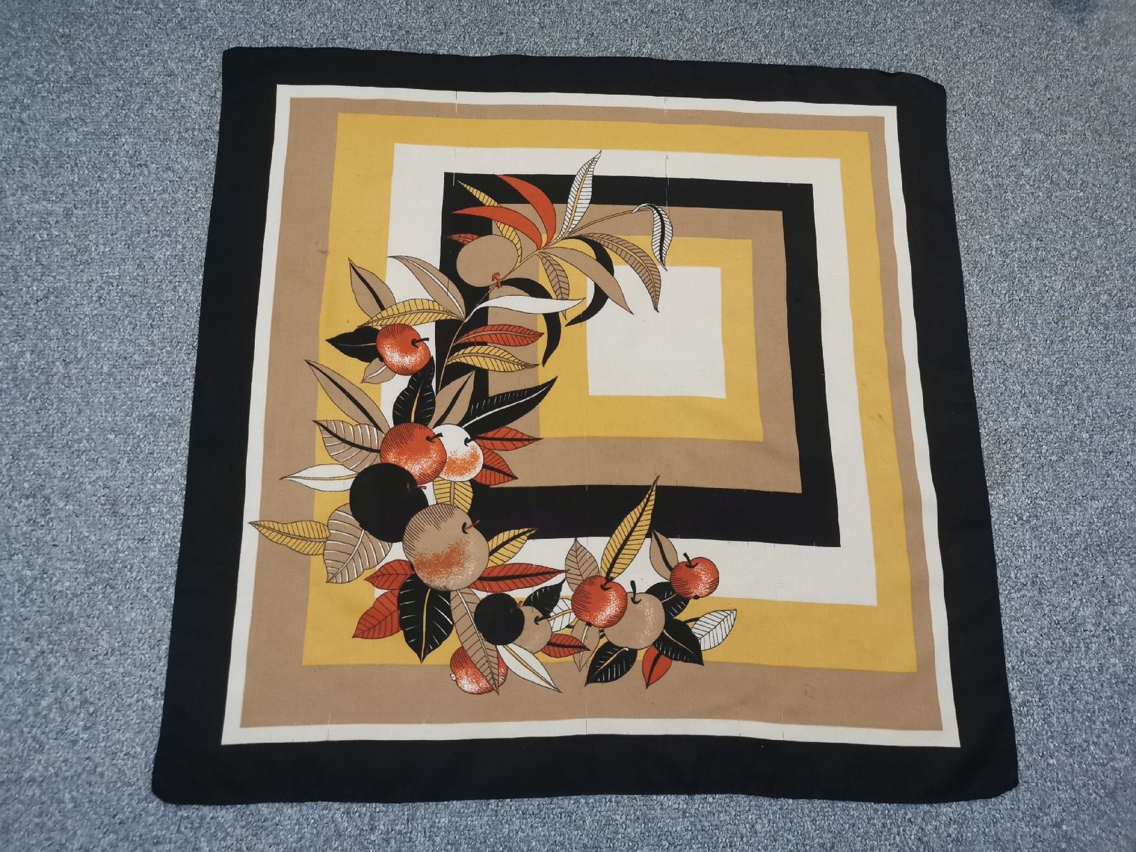 Foulard & Sciarpe: Schal / Foulard – Usato da Ostermundigen venduto da AlwaysHaveFun90 2