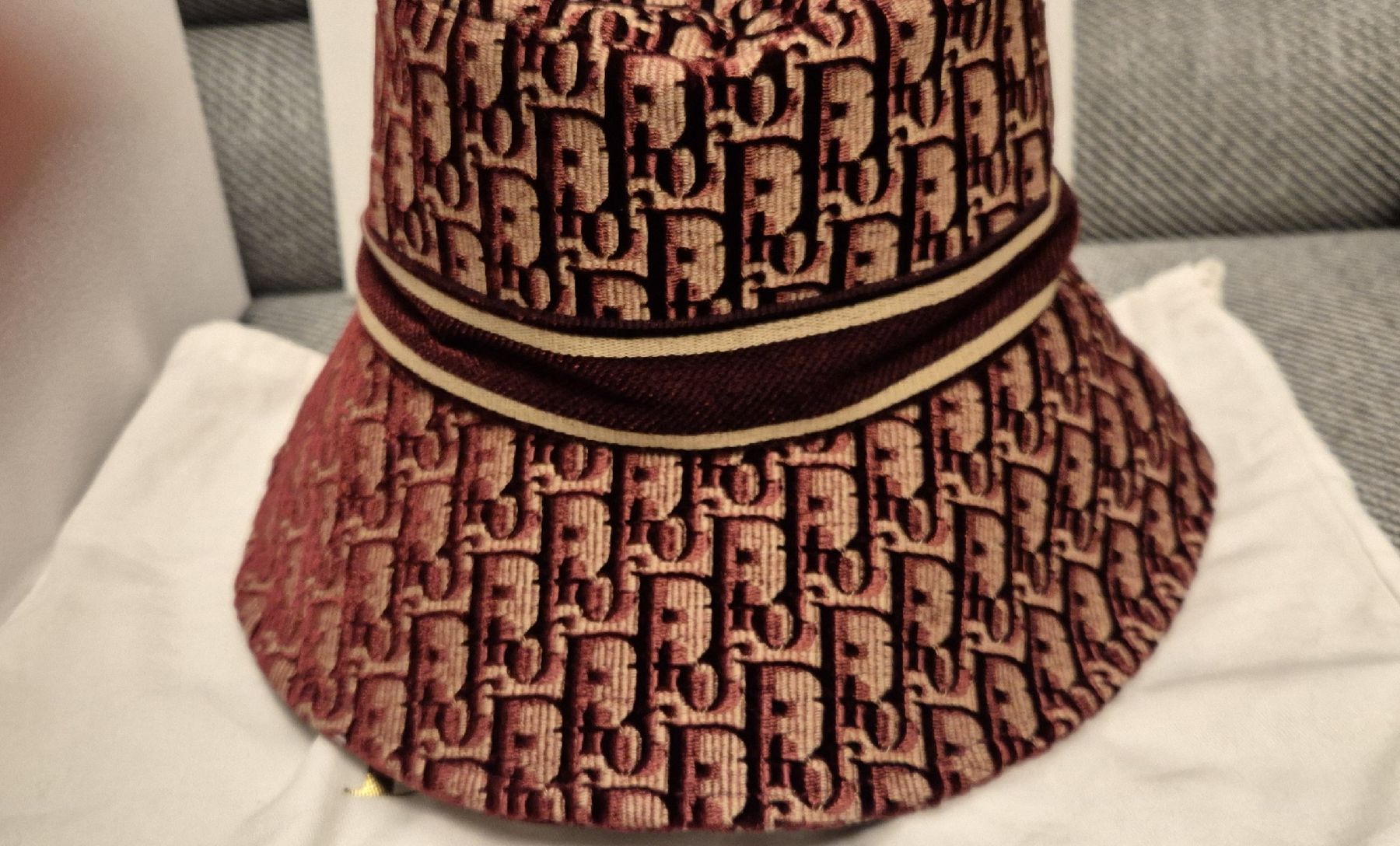 Dior Copricapi, berretti & cappellini: Dior Buckethat Gr 57, neu – Nuovo e nell'imballaggio originale da Herznach venduto da DieMartin 3