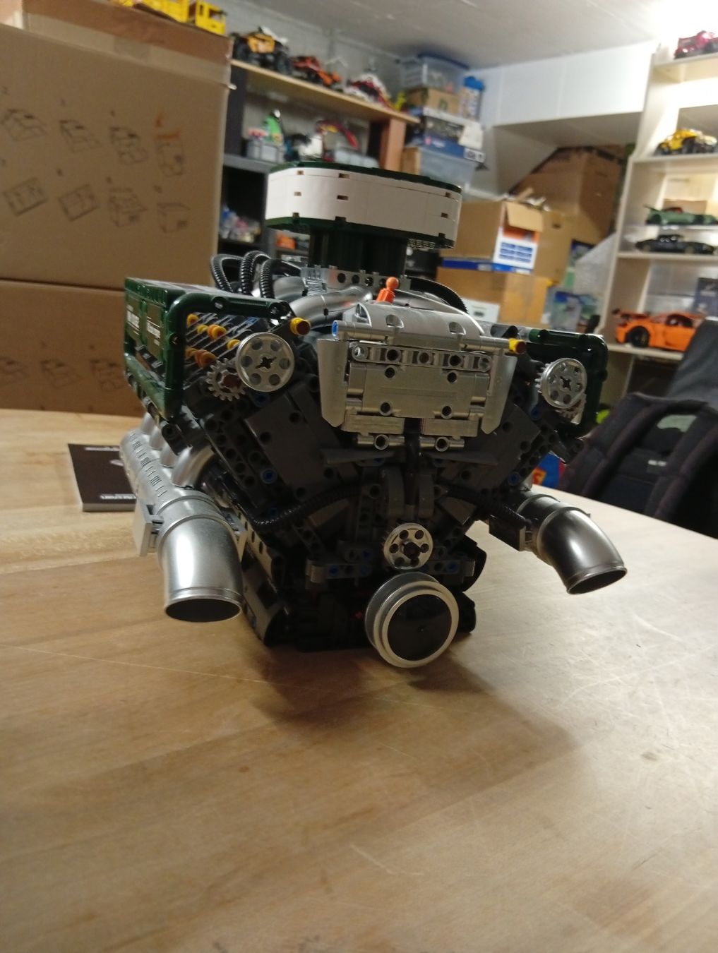 Jeux de construction: Moud King V8 Tank Engine 10182  – D'occasion à Trun par kawak1 4