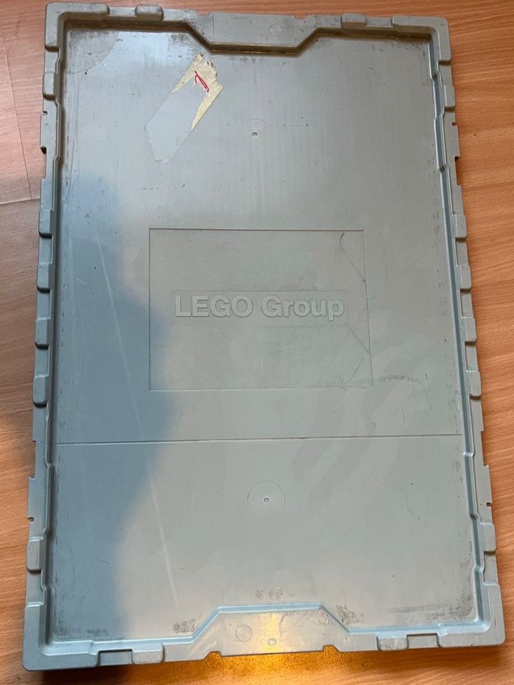 Lego Kit di costruzioni: LEGO Kistendeckel – Usato da bretzwil venduto da nightflasher