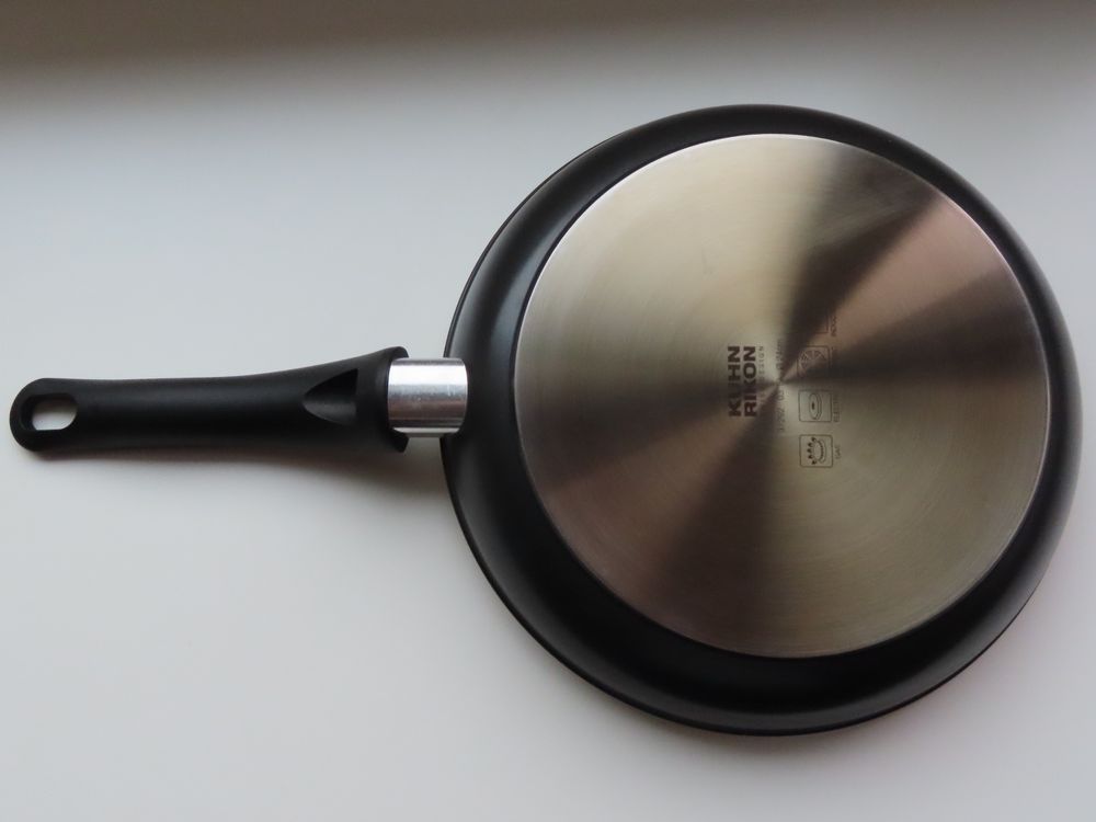 KUHN RIKON EASY CERAMIC INDUCTION BRATPFANNE 22 CM Swiss (Gebraucht) in Densbüren für CHF 7
