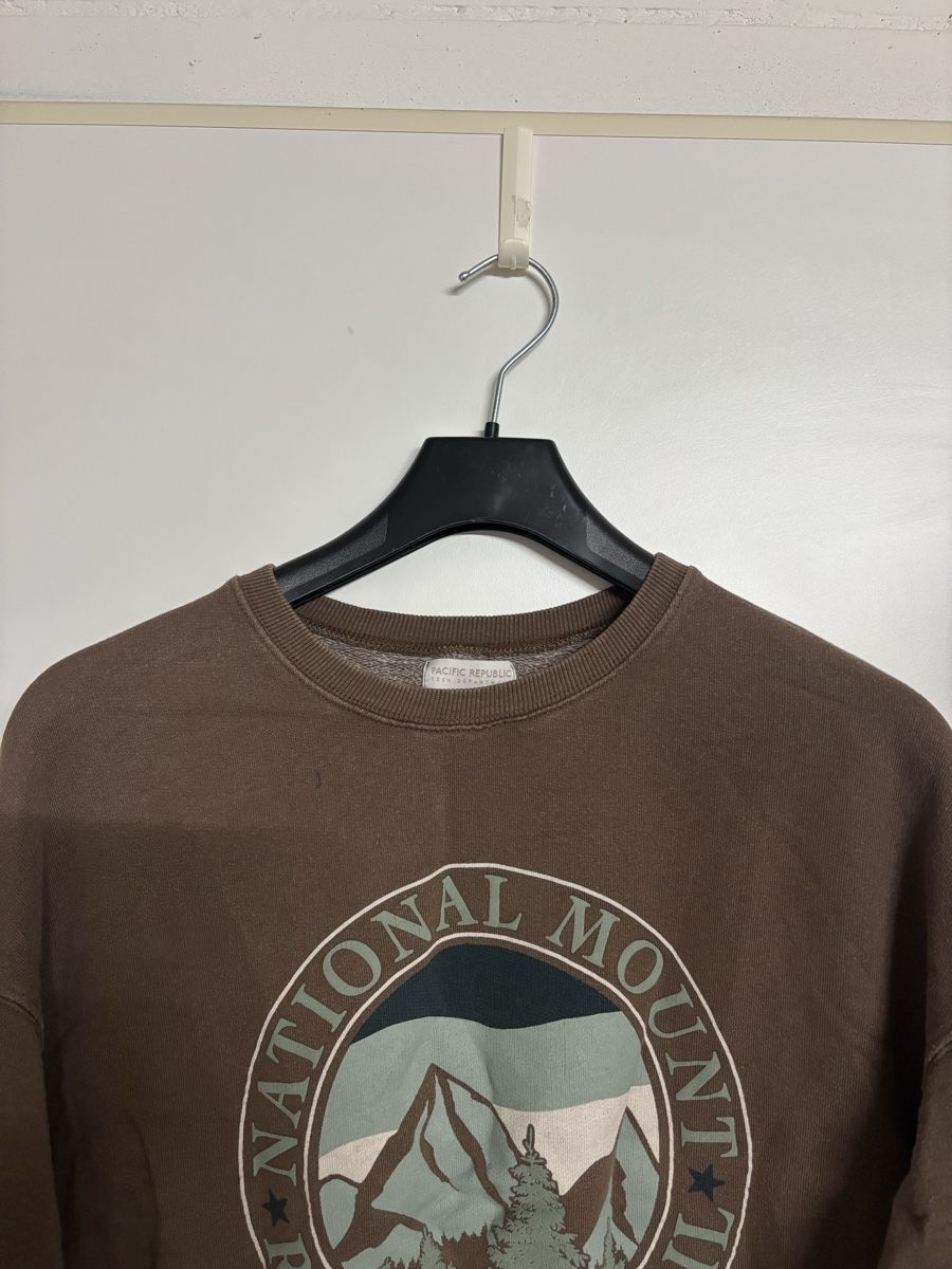 Pull&Bear Maglioni & Felpe: Pullover braun mit Print Grösse XS gebraucht – Usato da Langenthal venduto da mic_r7gc 1