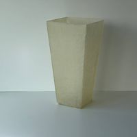 Hohe Dekovase in Cremeweiss  41 cm
