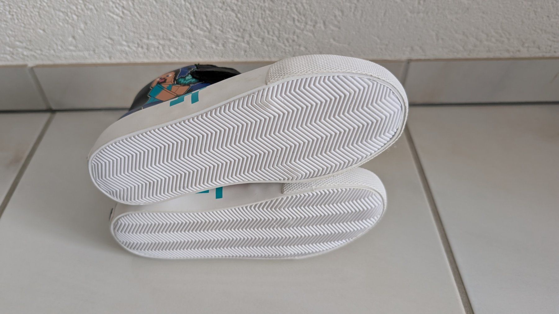 Next Scarpe per ragazzi: Minecraft Sneaker, Gr 30.5 – Usato da Oberwil-Lieli venduto da meipa3000 3