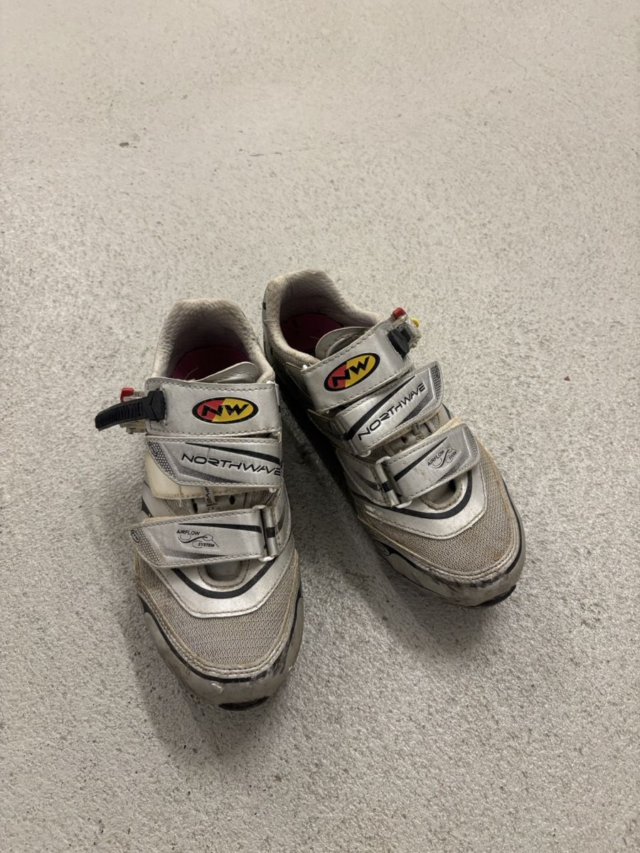 Scarpe da uomo: Veloschuh Northwave Aerlite 3, Grösse 39 – Usato da Münsingen venduto da cwiedmer