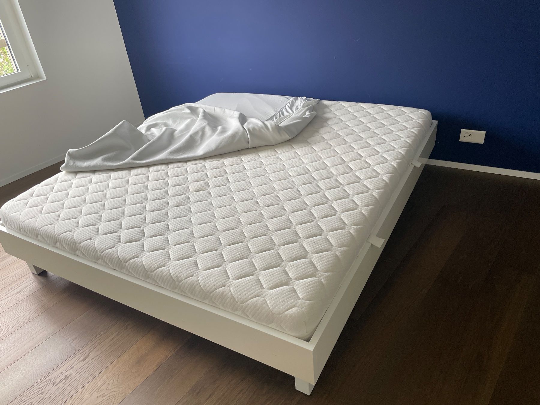 Interio Betten: Bett 180x200 mit 2 Einlegelattenrost, gebraucht – Gebraucht aus Pfäffikon ZH von mi_gal 8