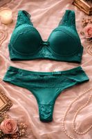 Lingerie vert émeraude, ensemble soutien-gorge et string! M