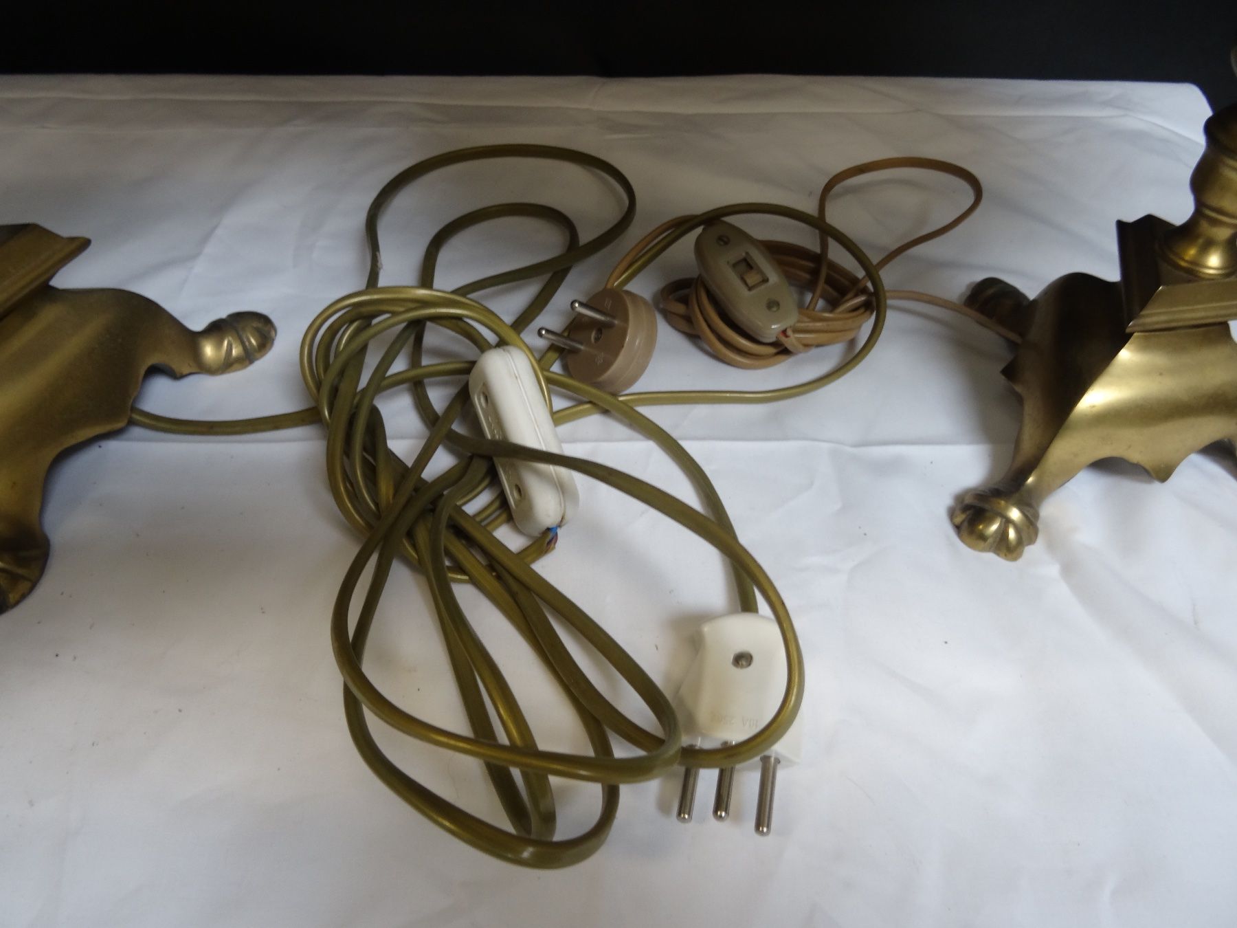 Lampade: 2 LAMPEN MIT MESSINGFUSS – Usato da Brügg BE venduto da fundus2 6