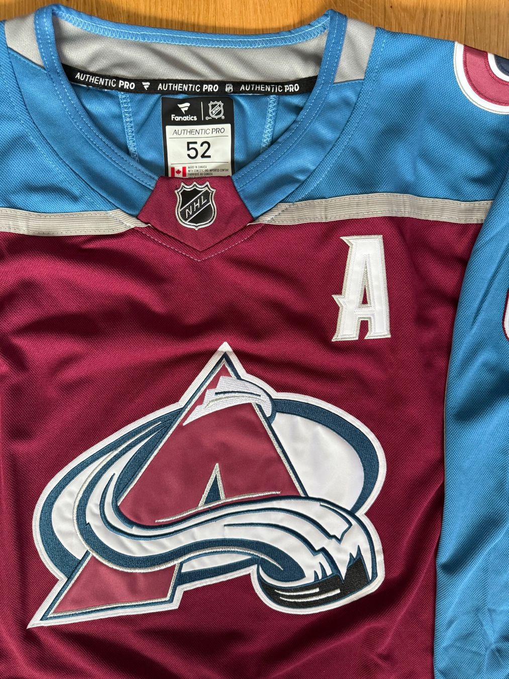 Canottiere & Pantaloni: NHL-Jersey / Cale Makar / Colorado Avalanche – Nuovo (secondo la descrizione) da Ostermundigen venduto da Vancouver16 3