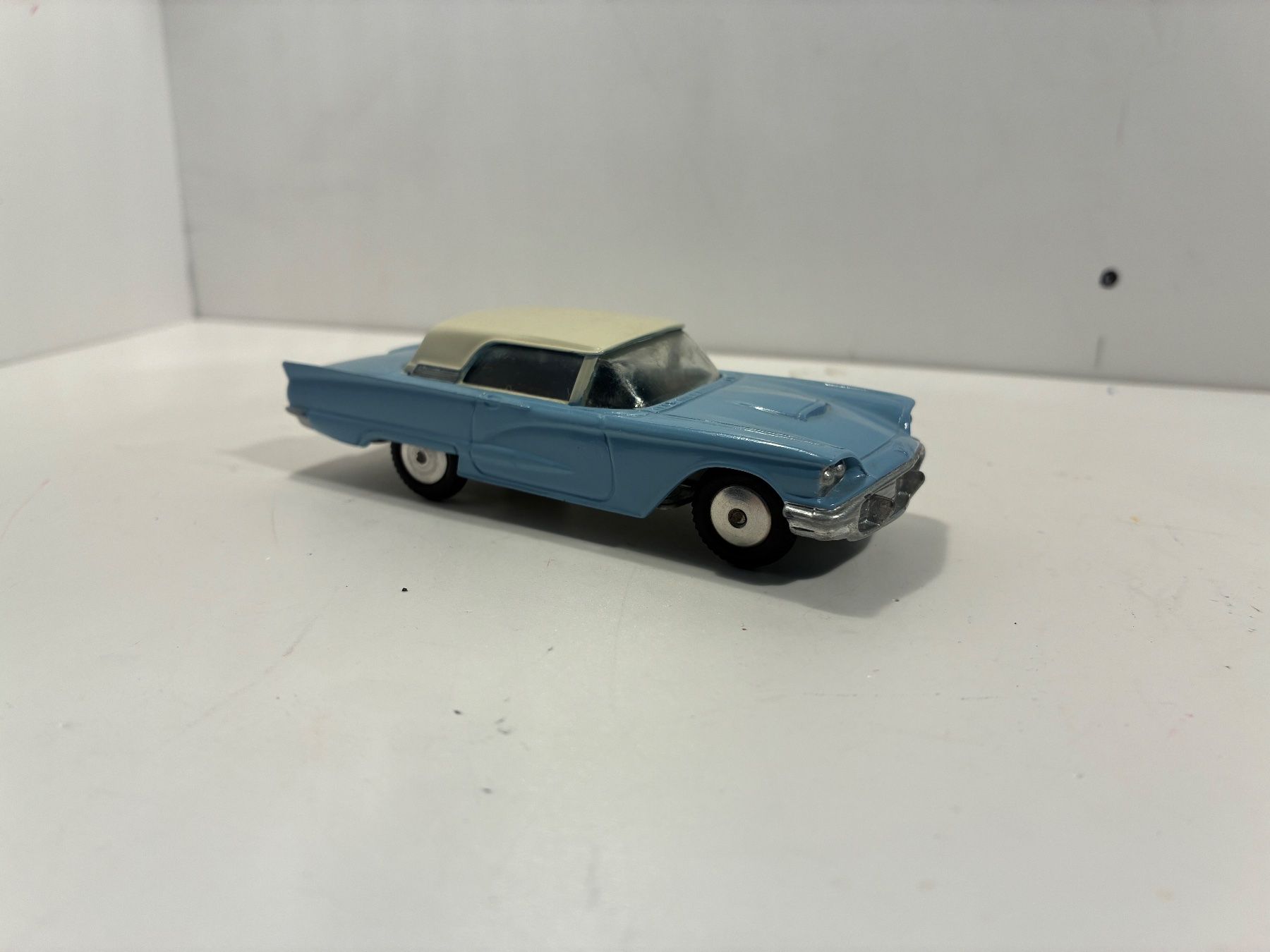 Corgi Toys Modellautos: Corgi Thunderbird – Gebraucht aus Gümmenen von Supererland 1