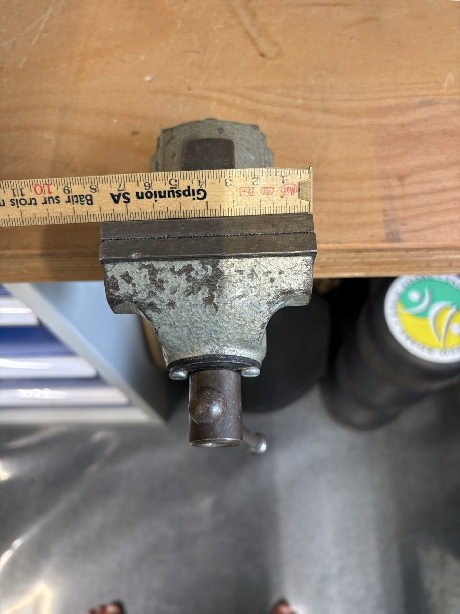 Gressel Tutti gli attrezzi: Schraubstock Gressel 8cm Spannweite guter Zustand – Usato da Richterswil venduto da Martin01016 1