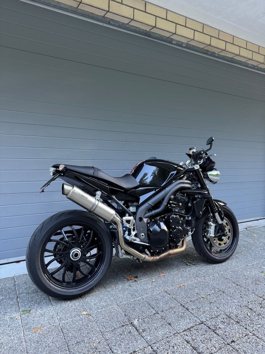 Triumph Strada: Triumph Speed Triple 1050 – Usato da Aarau venduto da dju_8qcq 1