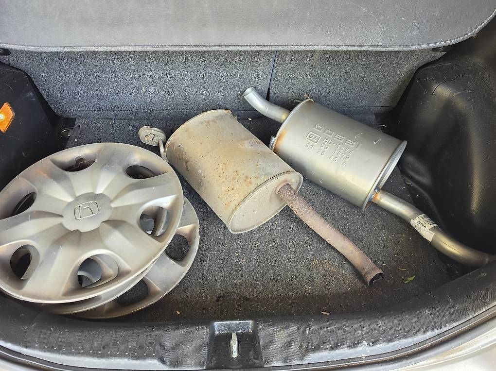 Autos: Vends Honda jazz pour Export ou bricoleur  – Gebraucht aus Chézard-St-Martin von Onicophage 3