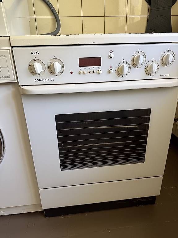 Cucine: Cuisinière AEG Competence - à donner – Usato da Lausanne venduto da sdvevrina