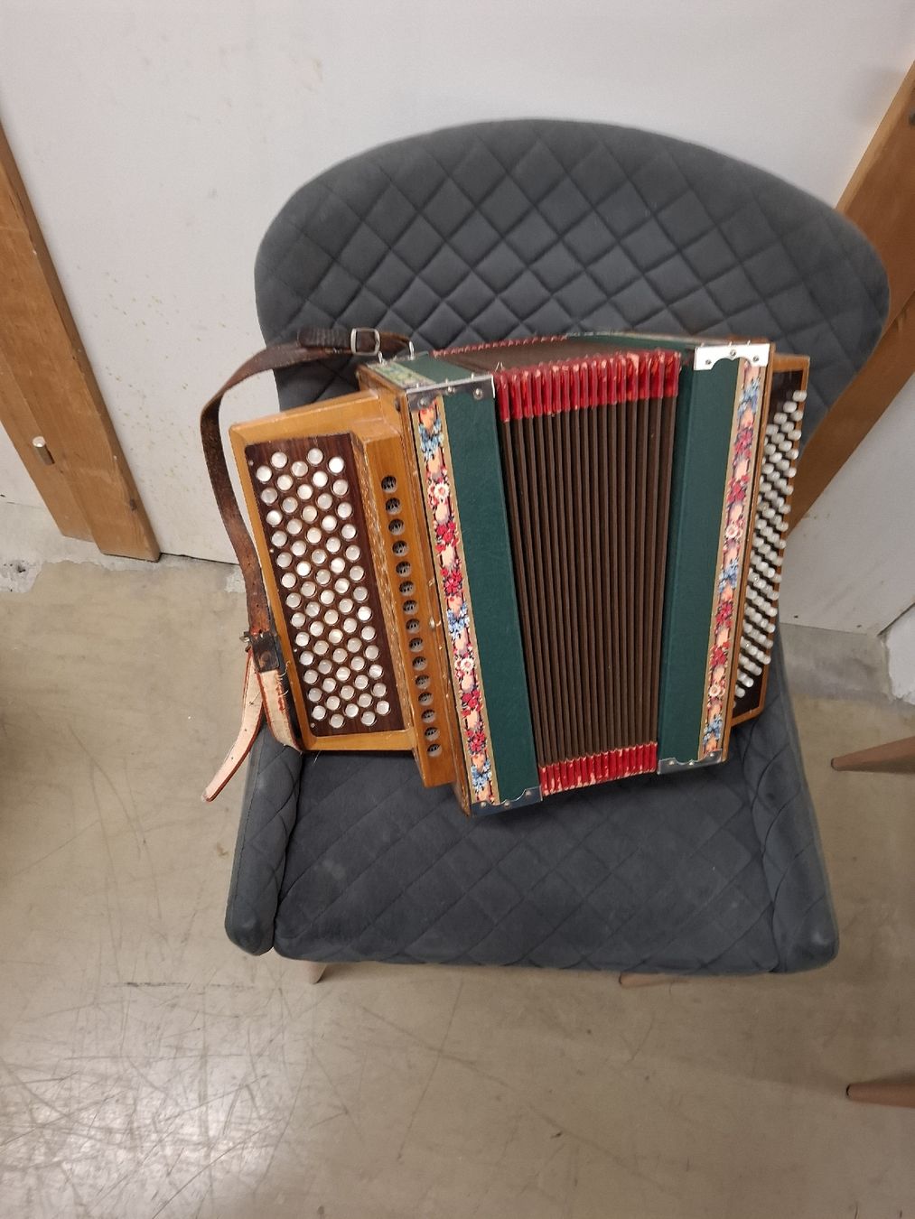Instruments de musique: schwyzerorgeli chromatish – D'occasion à Villeneuve par BibiVintage 6