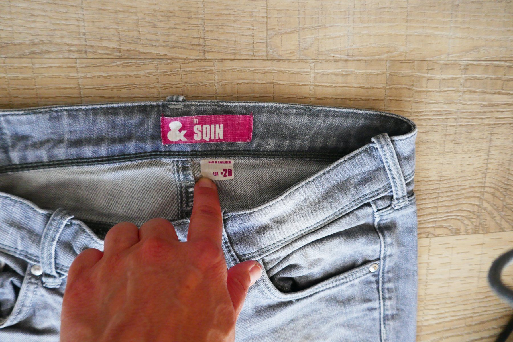 Pantaloni: Jeans grau Gr. 28 – Usato da Port venduto da uzuku 4