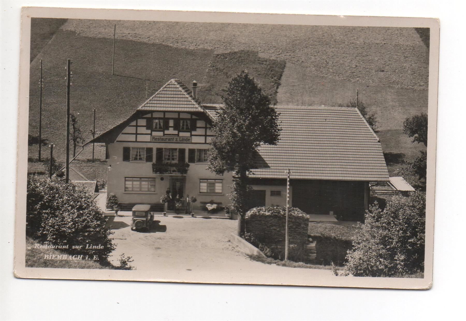 Cartoline postali: BIEMBACH im Emmental - Restaurant zur Linde - Oldtimer, Auto – Nuovo (secondo la descrizione) da Jona venduto da philajona