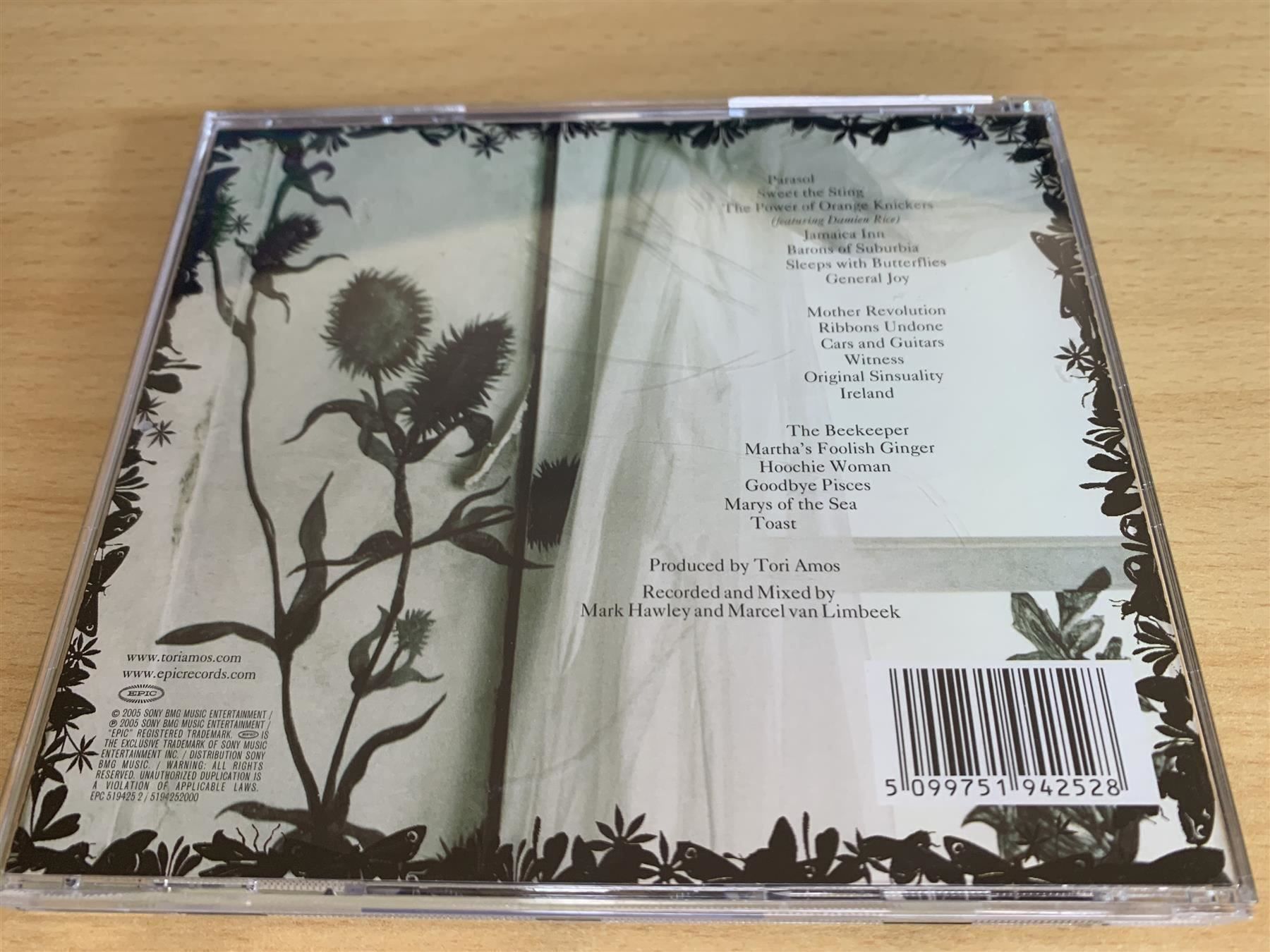 CD: Tori Amos – The Beekeeper – Usato da Rikon im Tösstal venduto da Alpenmutz 1