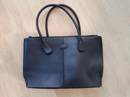 Tod's Handtasche aus schwarzem Leder, Top Zustand! 👜