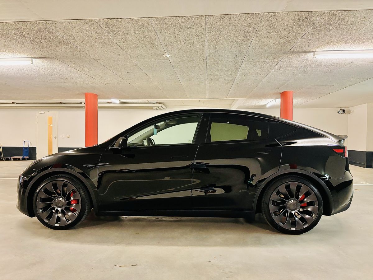 Tesla Automobili: Tesla Model Y Performance – Usato da Triesen venduto da Scooottyy 2