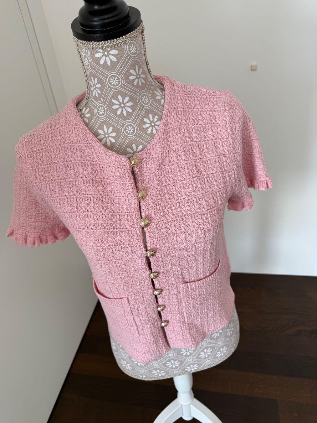 Zara Jacken: Zara Strickjacke Gr.S – Neu und originalverpackt aus Balzers von Lissi57
