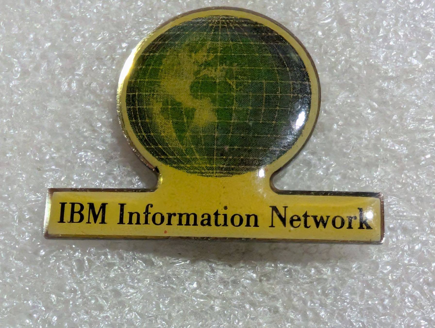 Placchette & Badge: Ansteckpin 215: IBM – Usato da Oppligen venduto da Pin-Fall-Shop