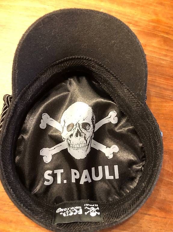 Copricapi, berretti & cappellini: Schiebermütze Elbsegler St.Pauli – Usato da Dulliken venduto da Pozzerino 3