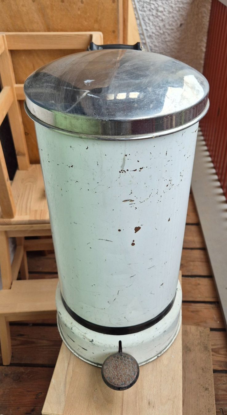 Cestini per rifiuti: Vintage Abfalleimer – Usato da Hüntwangen venduto da ABCCBA01