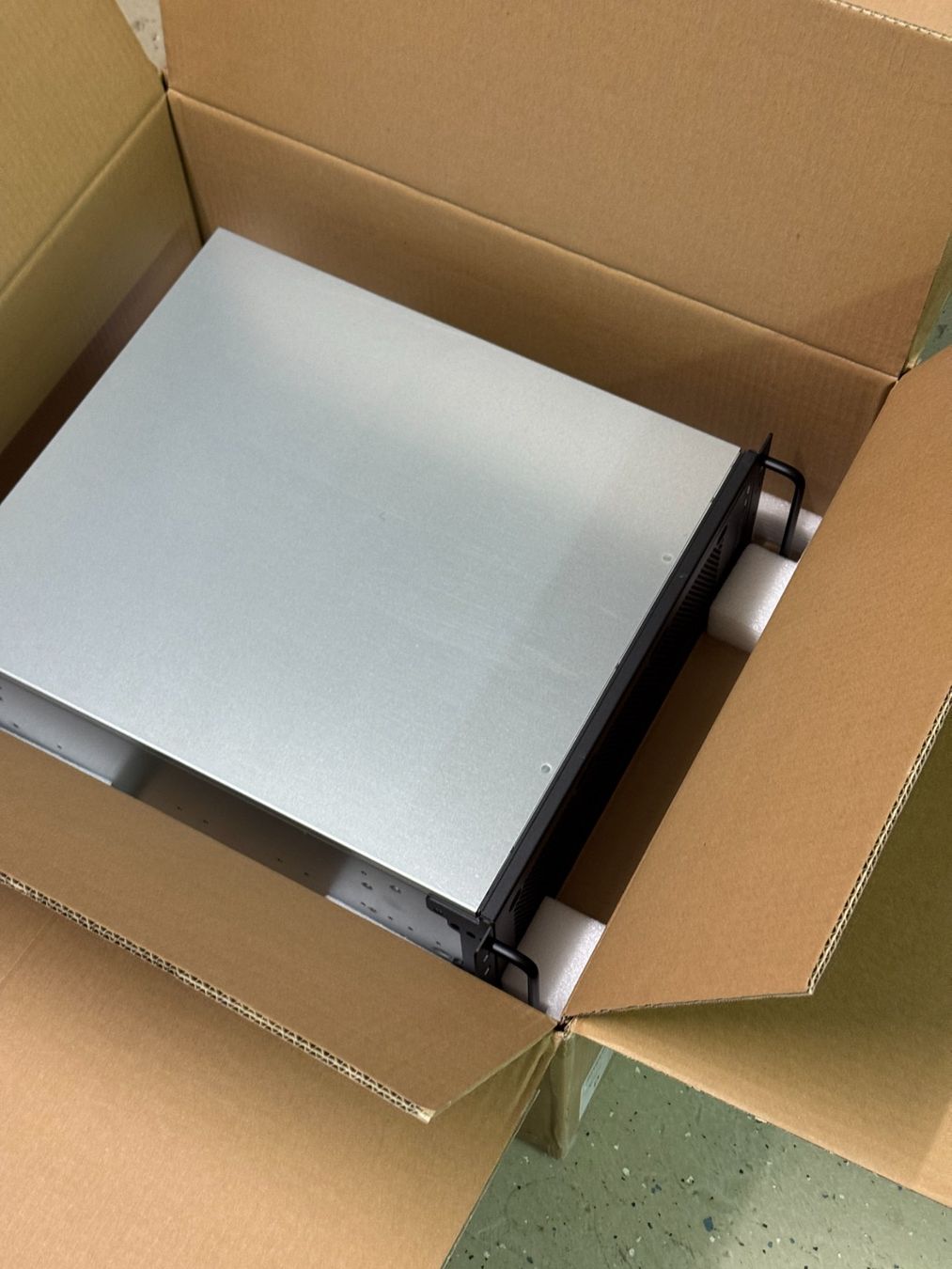 Custodie: SILVERSTONE Gehäuse RM45-360 – Nuovo (secondo la descrizione) da Basel venduto da Archi40 1