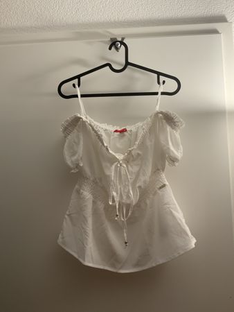 Guess Offshoulder Bluse / Shirt / T-Shirt / Top
