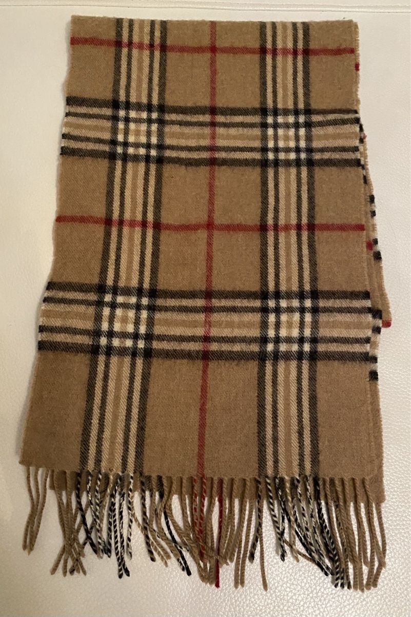 Foulard & Sciarpe: Wolle Schal 🌸 – Usato da Opfikon venduto da Luis144 1